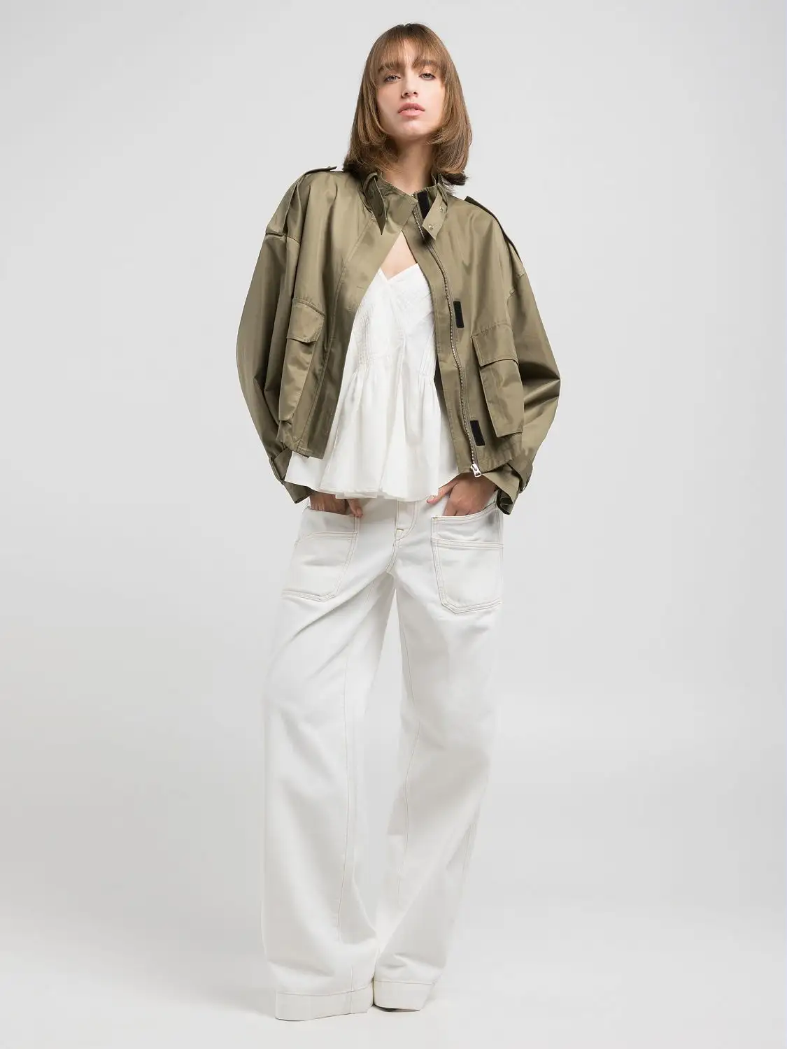 W8166_000_858009B_100_1.webp